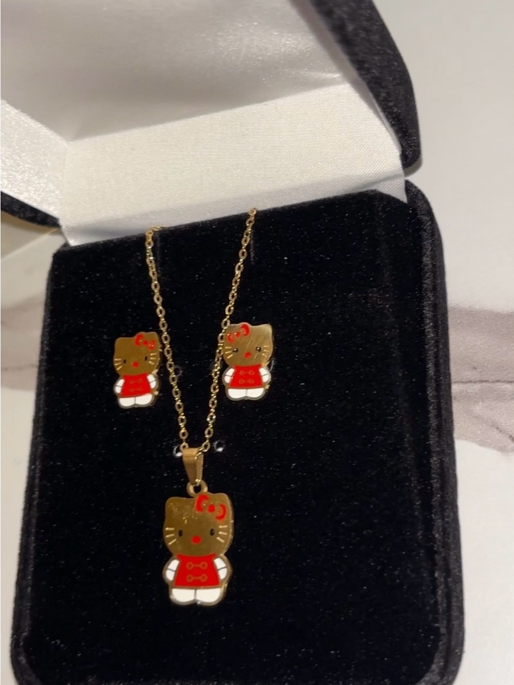 Gold-Tone Red Hello Kitty Style Pendant Necklace & Earring Set 18k